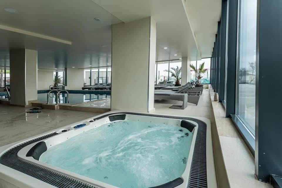 Apartamento Alezzi Sunwaves Năvodari Exterior foto