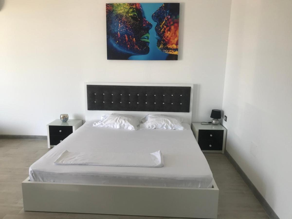 Apartamento Alezzi Sunwaves Năvodari Exterior foto